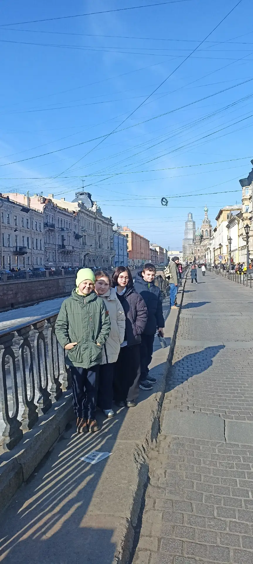 В поисках новых открытий: 5Б исследует Петербург 🏛️🔍  Ученики 5Б класса приняли участие в районном к
