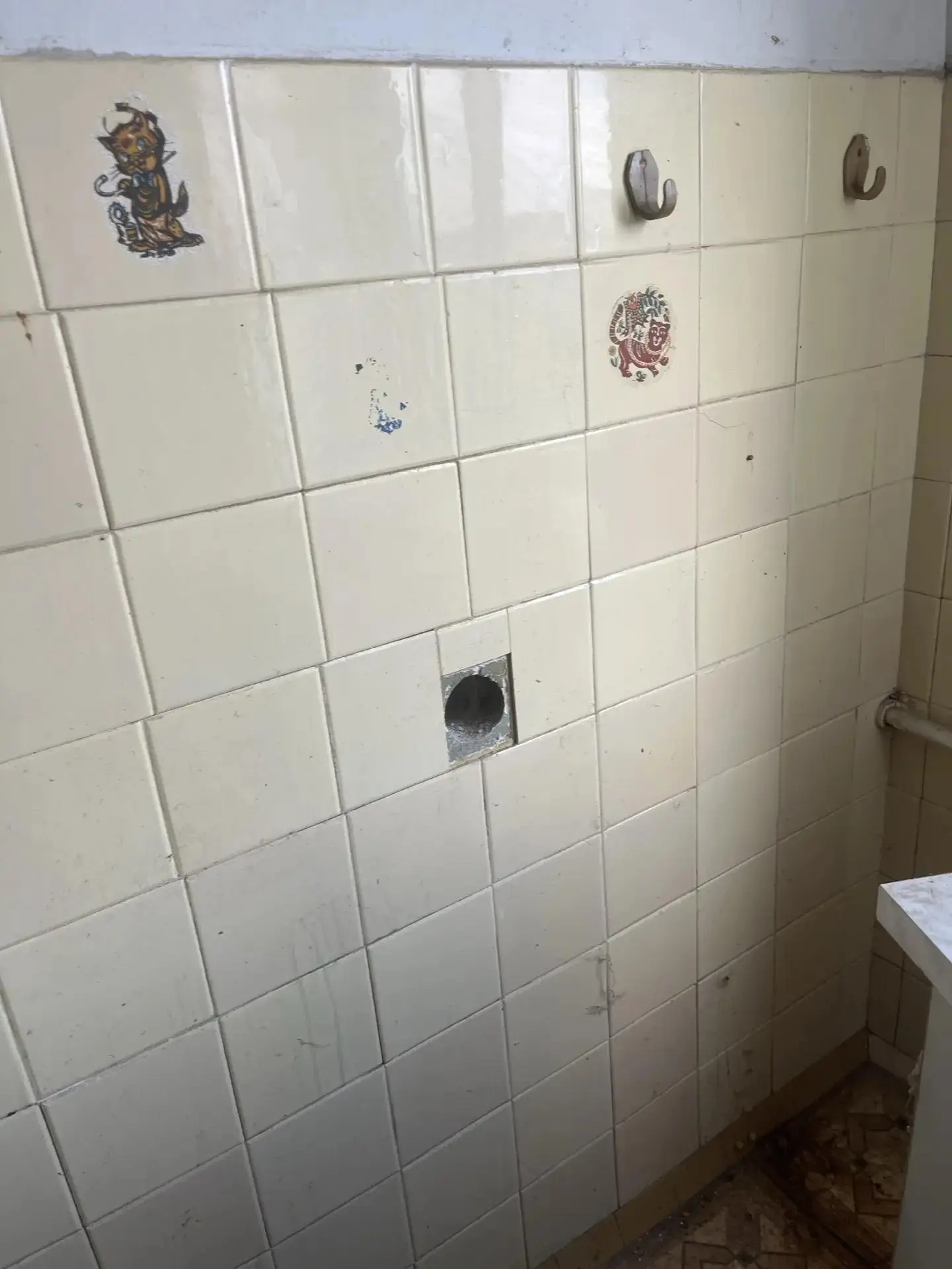 Замена розеток. Мариуполь. Стоимость 3800 руб.