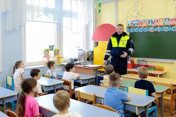 Безопасность – превыше всего! 🚦  В нашем дошкольном отделении прошел цикл мероприятий "Встречи с инт