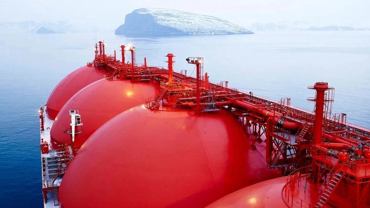 ​​Китай приобретает рекордные объемы СПГ у России после появления новых газовозов  «Арктик СПГ-2» за