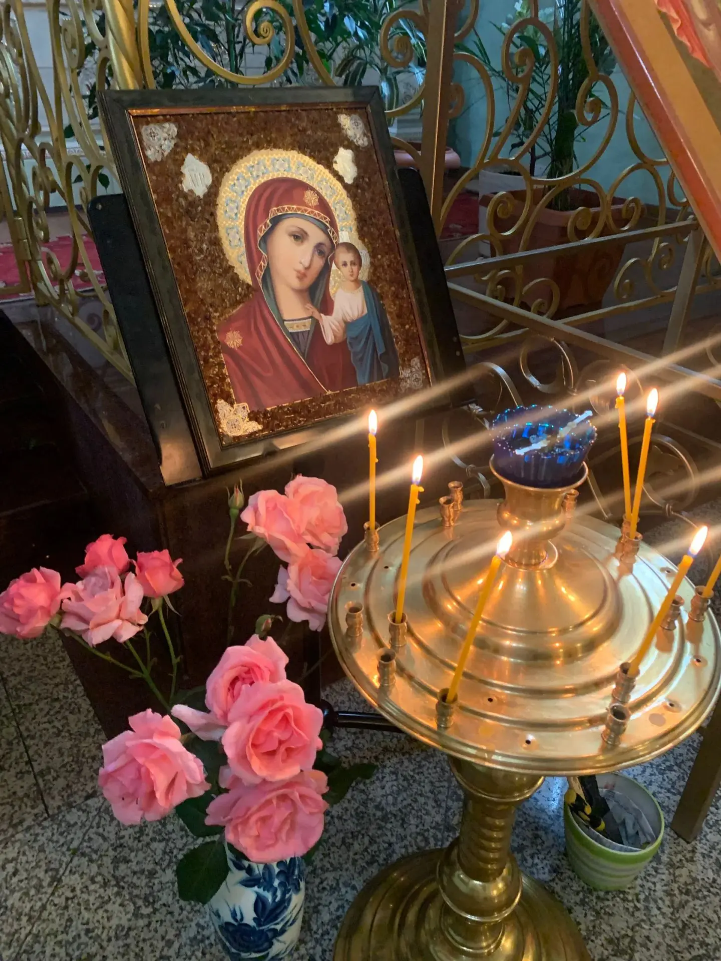 Экскурсия в храм А. Невского

Чем отличается понятие «храм» и «церковь», кто такие святые, как понят