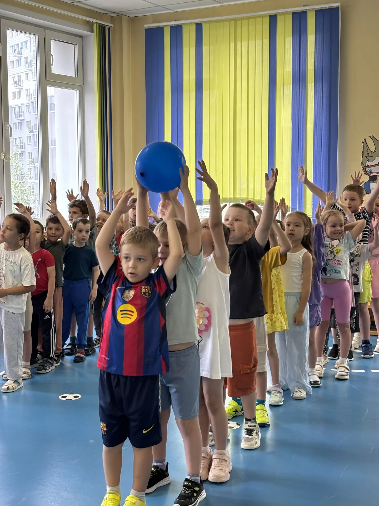 С Днём России! 🇷🇺

Сегодня в нашем детском саду прошёл яркий праздник, посвящённый Дню России. Уча