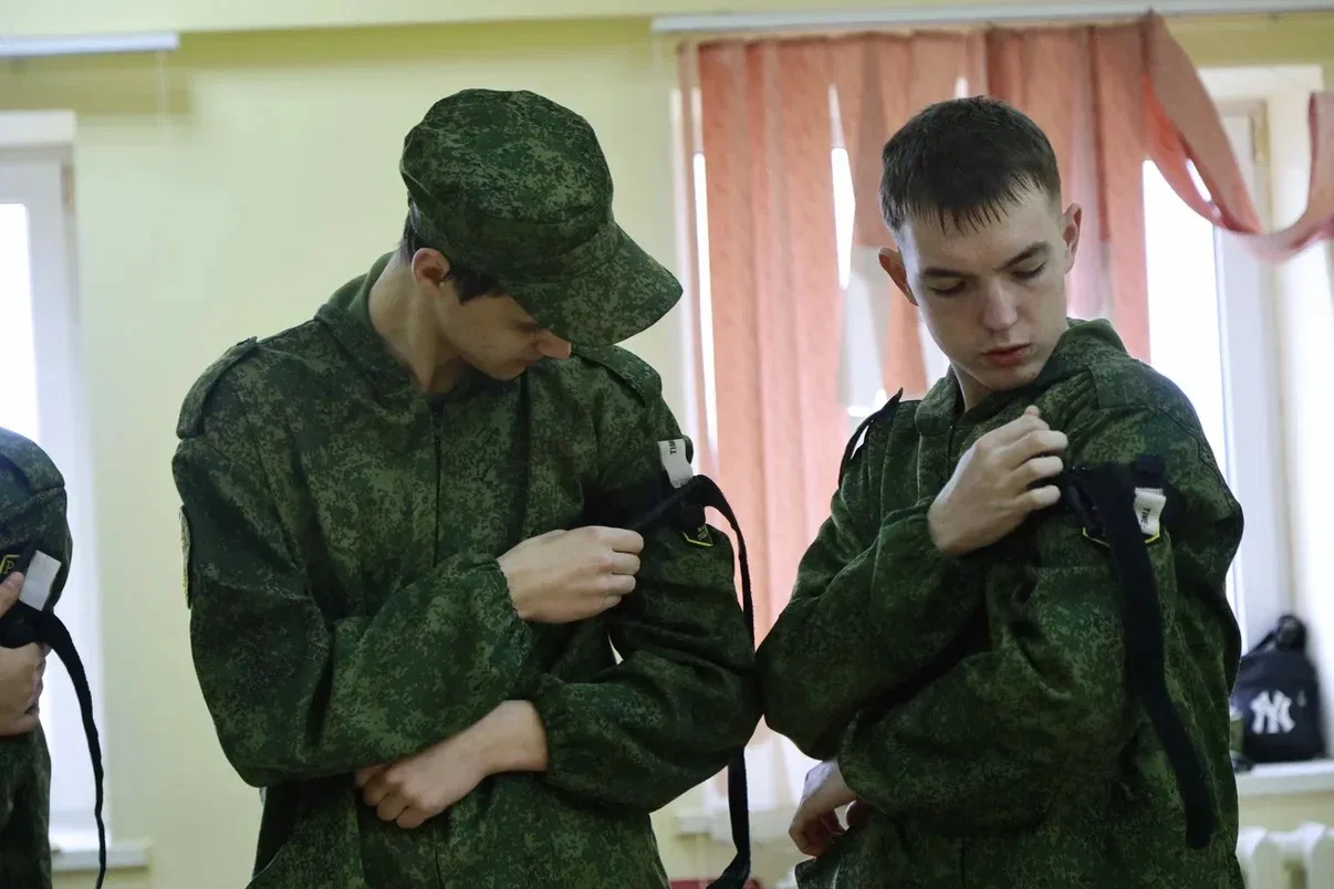 Будущие защитники Родины осваивают азы военного дела  В Институте непрерывного образования Волгоград