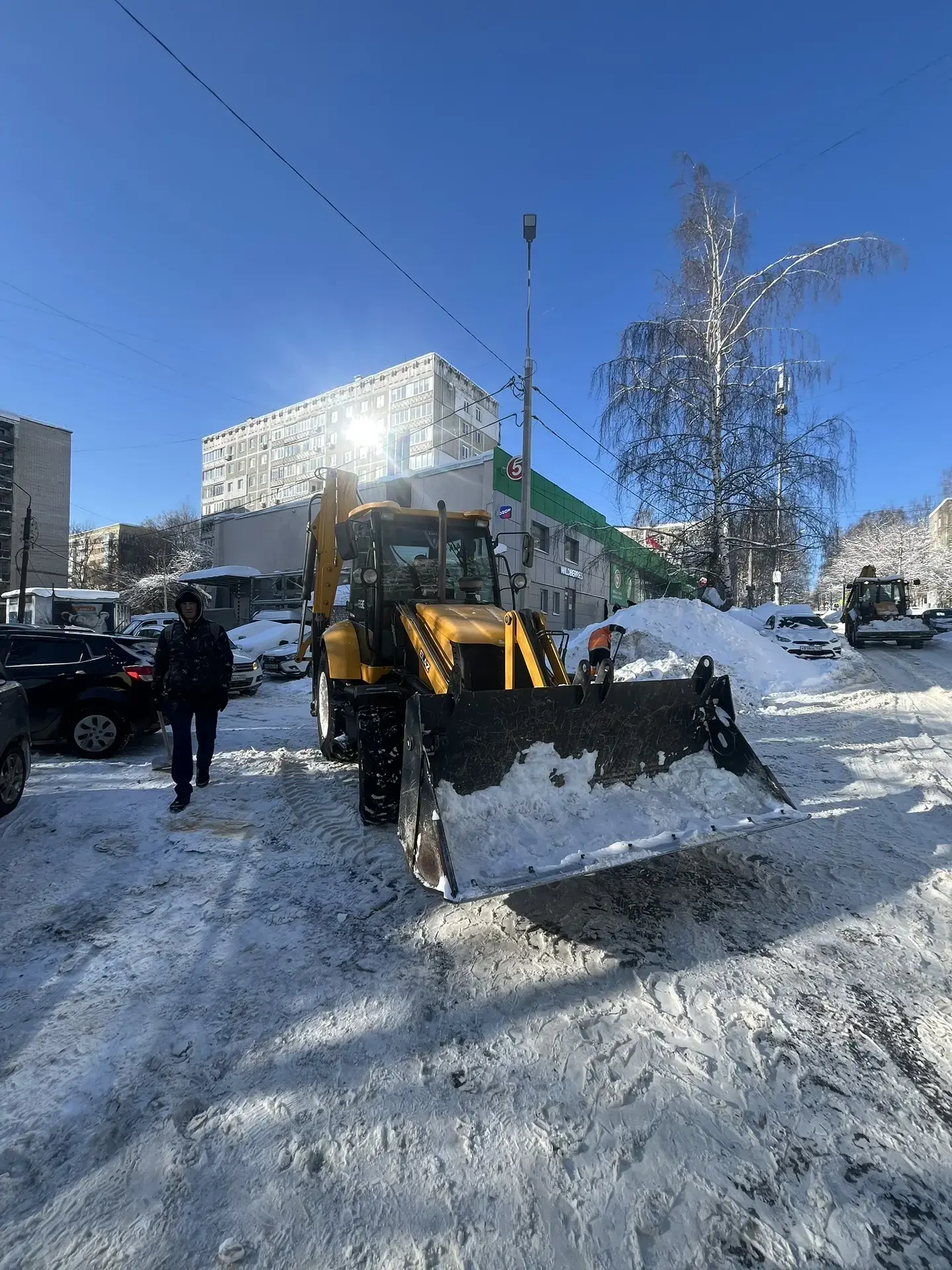 После очередного сильного снегопада мы продолжаем работать в усиленном режиме, чтобы как можно быстр