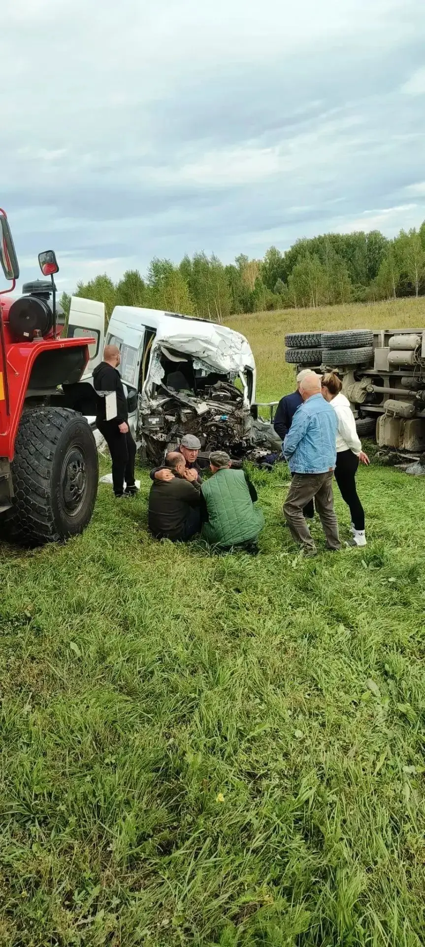 🚐🚚 Сводка Новосибирского ПСО: Спасатели деблокировали пострадавших в ДТП под Плотниково