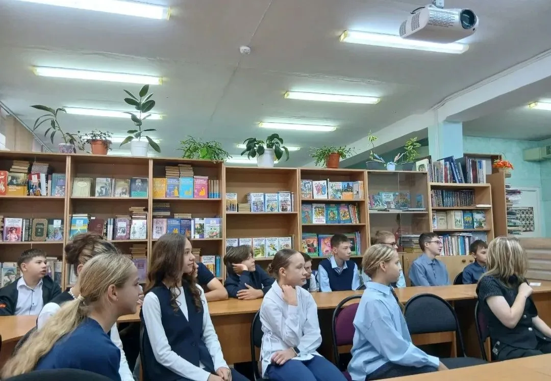 В самом начале учебного года, 2 и 3 сентября, в школьной библиотеке прошла интеллектуал...