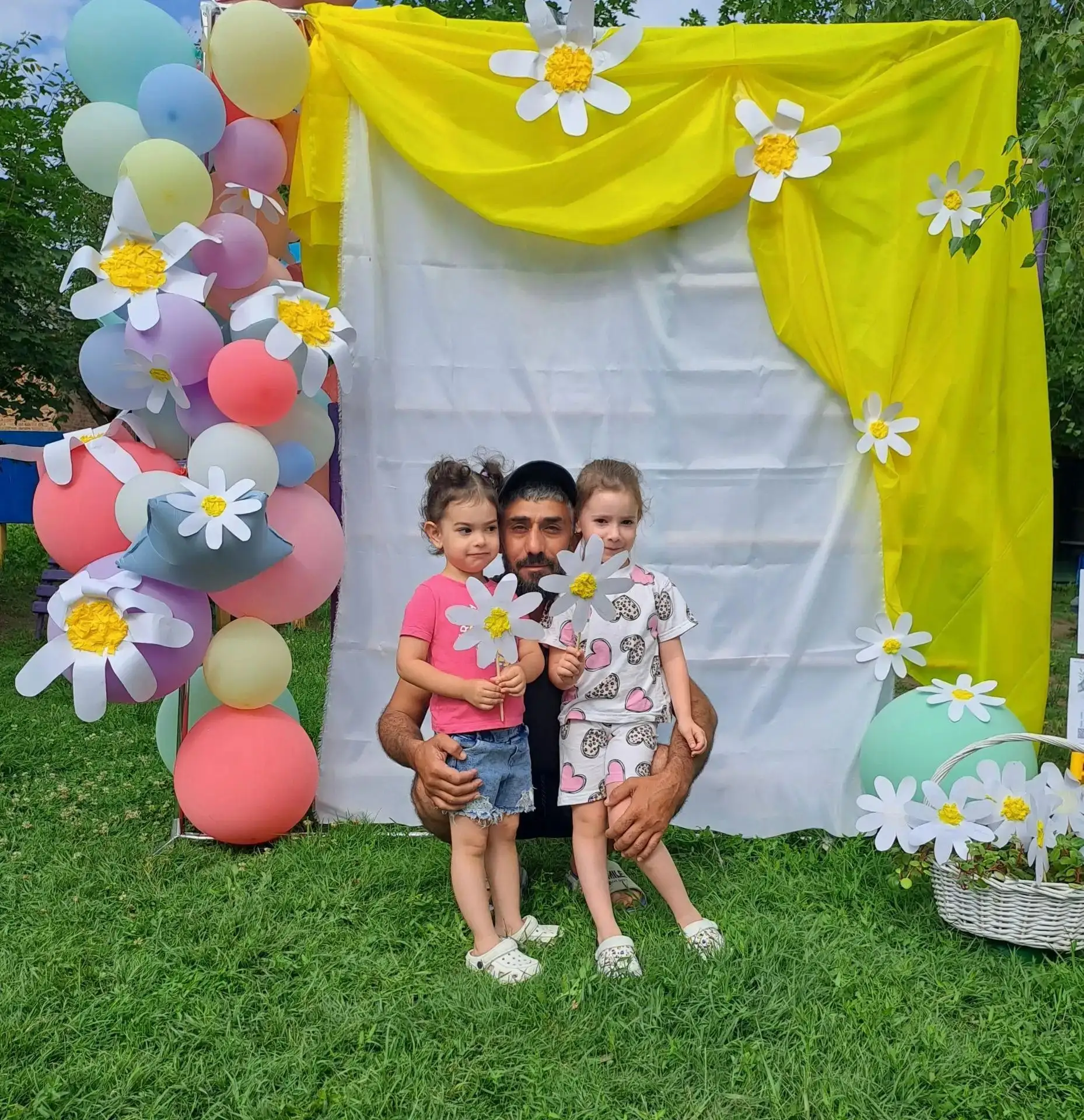Приветствуем вас, дорогие друзья!🌼
Поздравляем вас с Днём семьи, любви и верности! Мы ценим каждую 