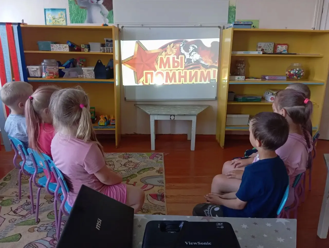 🇷🇺 День памяти и скорби в нашей дошкольной группе.

Сегодня, 22 июня, мы с ребятами присоединились
