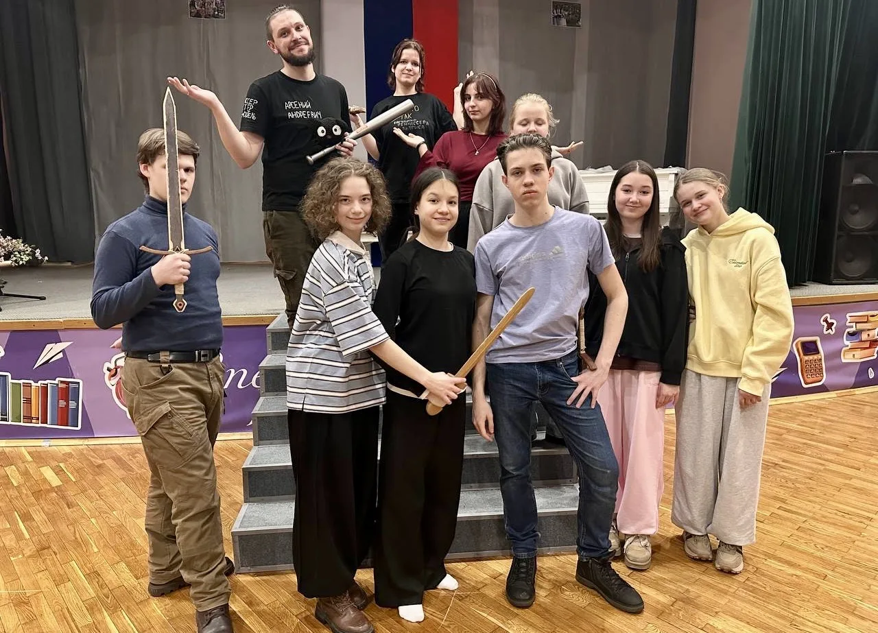 ⚔️ Театр, в котором искры летят не только со сцены!  На прошлой неделе наш театр «Как-То Так» отправ