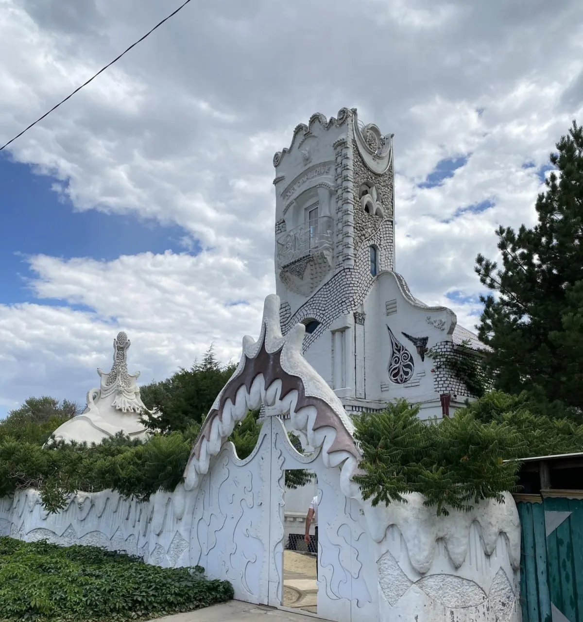 📍 Сахарный замок, Волгоград

Это одна из достопримечательностей новой архитектуры Волгограда. Это м