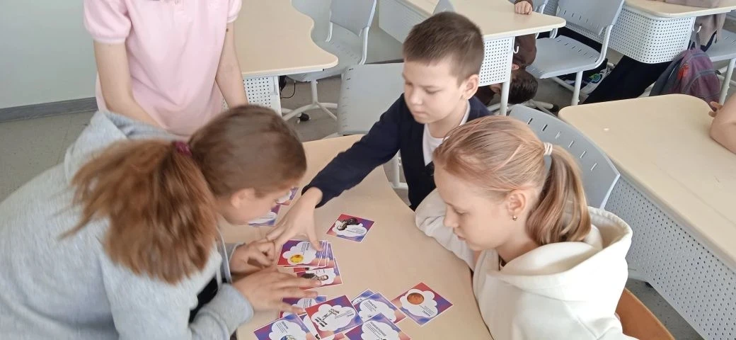 День Космонавтики в классе: как весело провести время всей командой во время каникул.  На кануне, ко