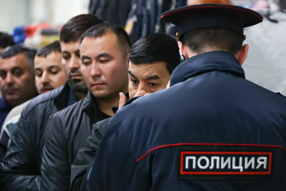 📈 РОСТ ВЫДВОРЕНИЙ МИГРАНТОВ НА 65,5 %: КАК УЖЕСТОЧЕНИЕ ЗАКОНОДАТЕЛЬСТВА МЕНЯЕТ МИГРАЦИОННУЮ ПРАКТИК