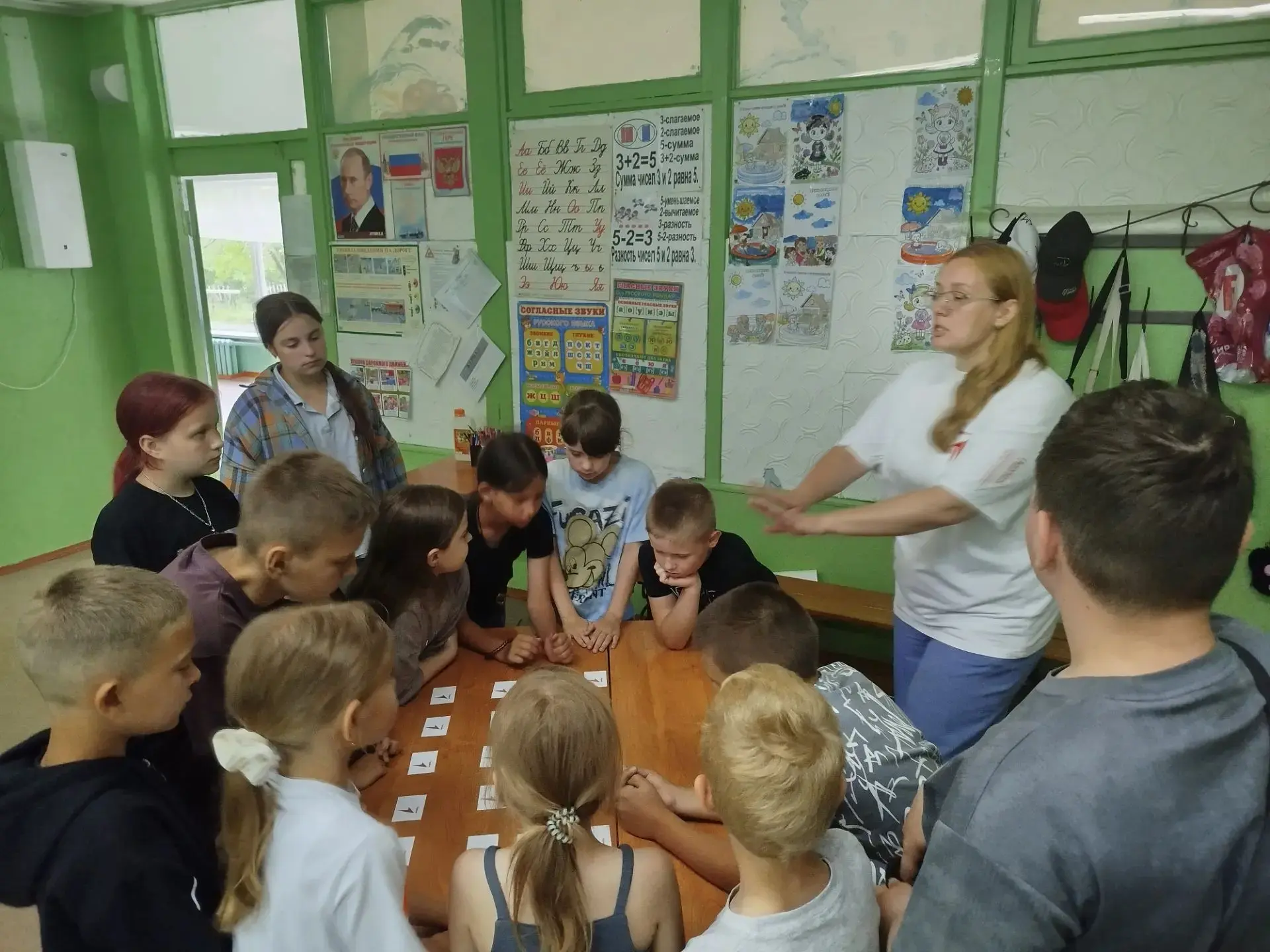 Вчера в рамках «Дня Движения Первых» в нашем пришкольном лагере "Улыбка"  прошло яркое и запоминающе