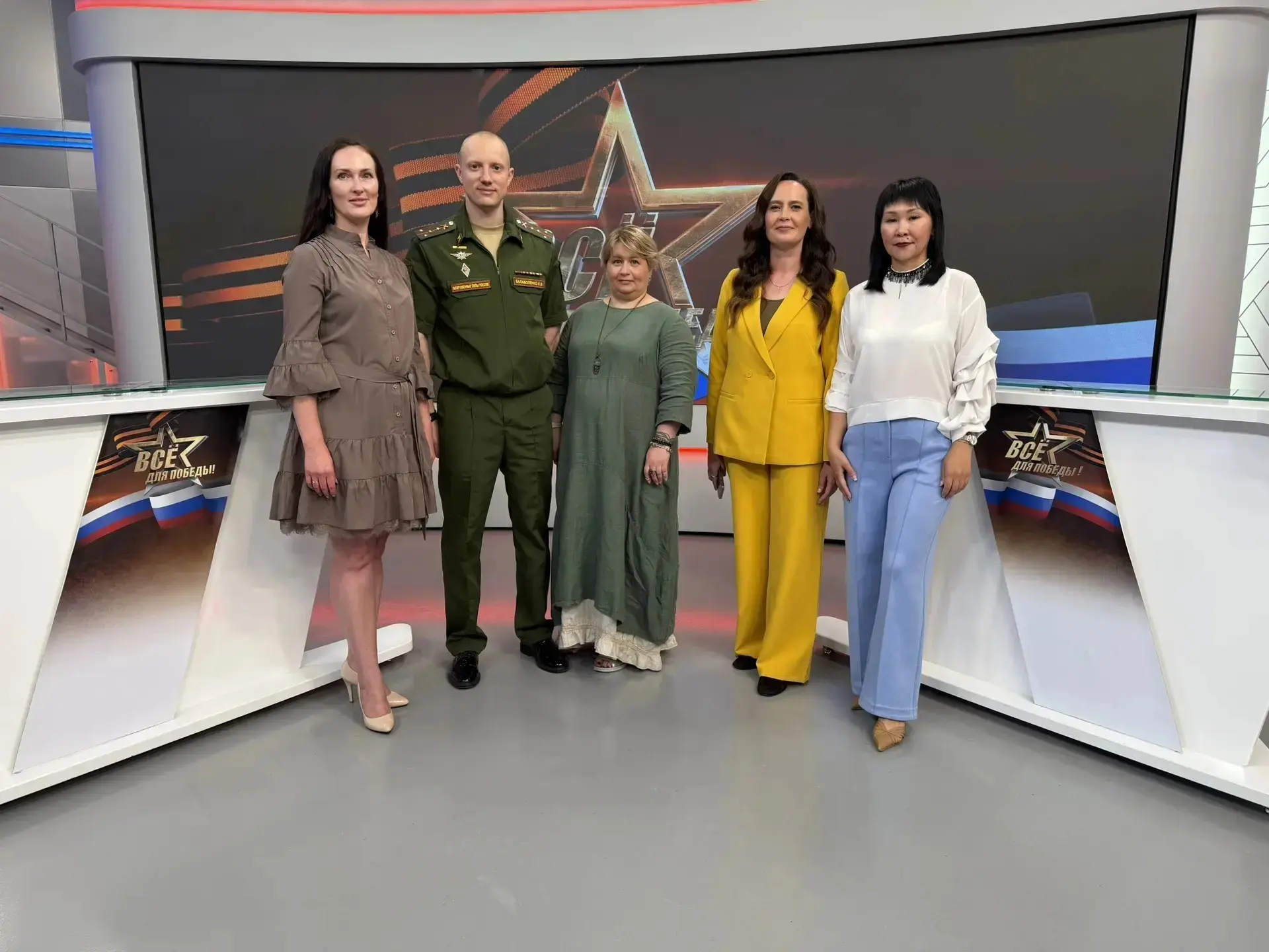 📺В студию программы «Всё для победы!» на телеканале «Енисей» пришли руководитель КСВО ...