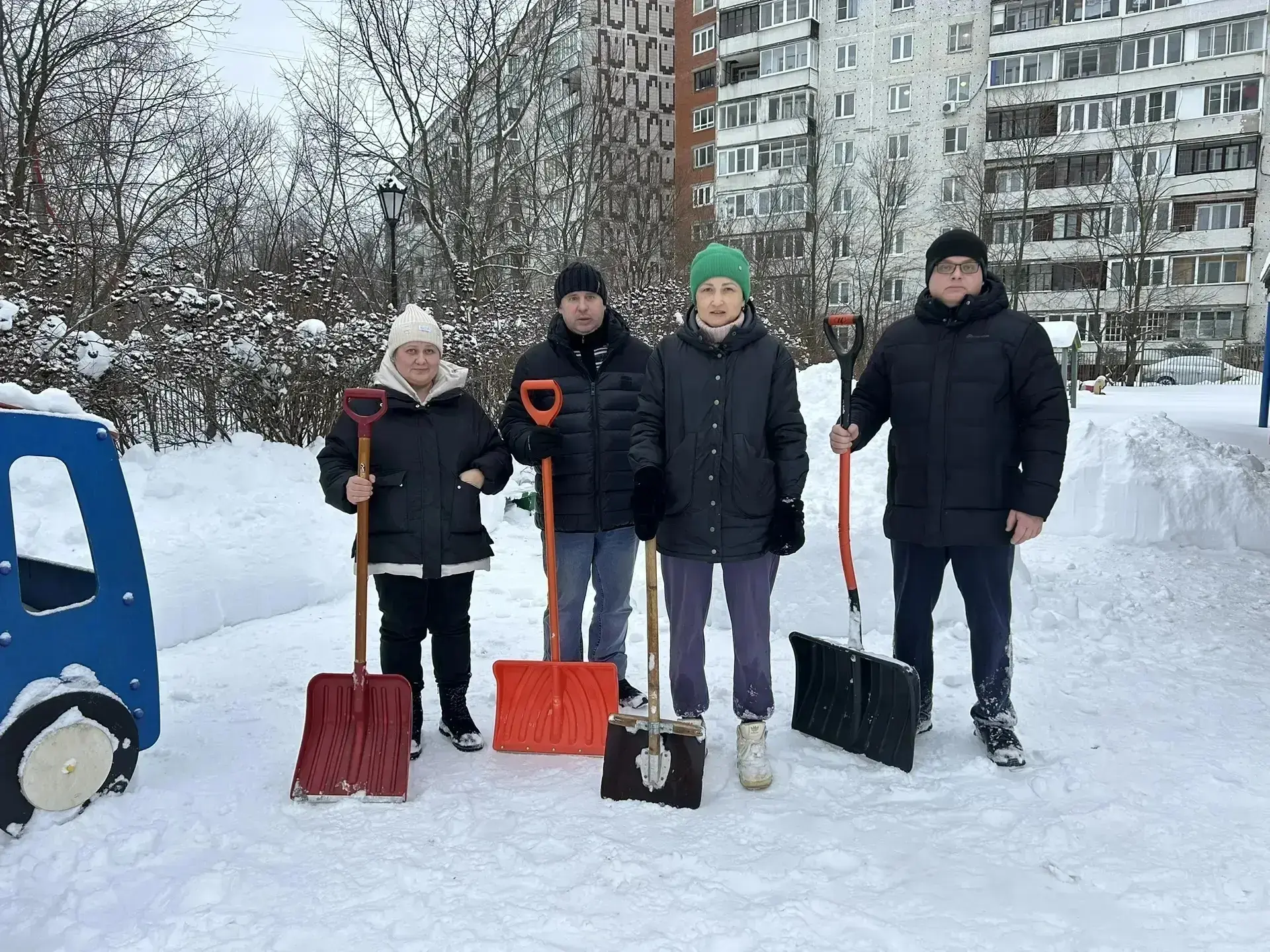 В субботу и воскресенье сотрудники, учащиеся, родители Центра образования, отбросив все свои дела, в