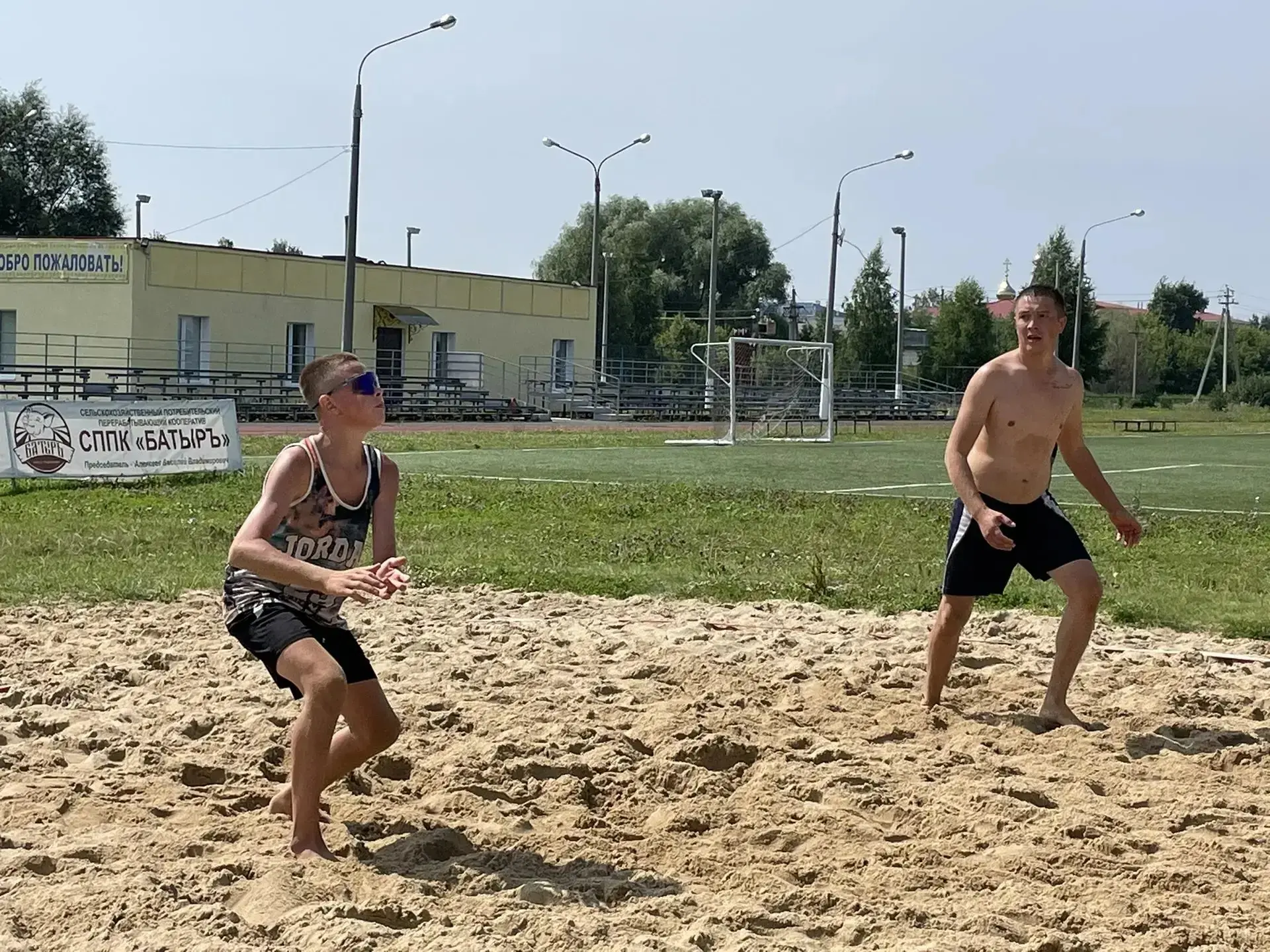 Жаркий песок! Жаркие игры! 🔥
       В минувшие выходные стадион «Паттар» в селе Батырево стал центр
