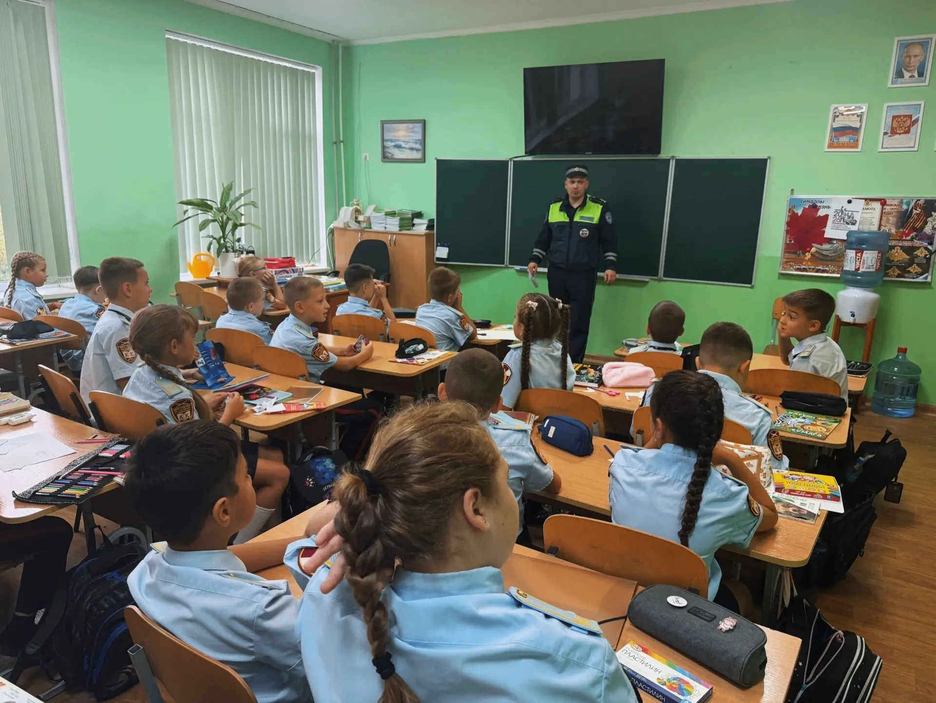 4 сентября в нашей школе прошёл Единый день детской дорожной безопасности «Детям — безо...