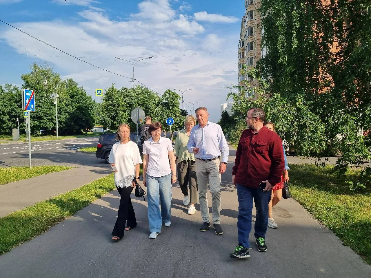 В рамках еженедельного обхода первый заместитель главы управы района Крюково Дмитрий Вл...