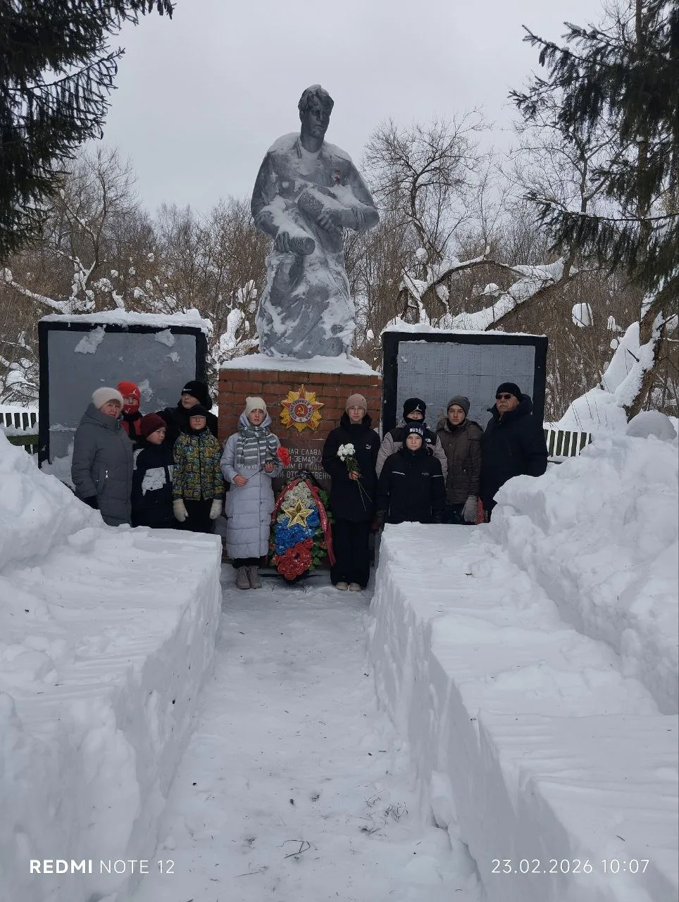 🇷🇺23 февраля в День защитников Отечества по всей стране проходят акции по возложению ...