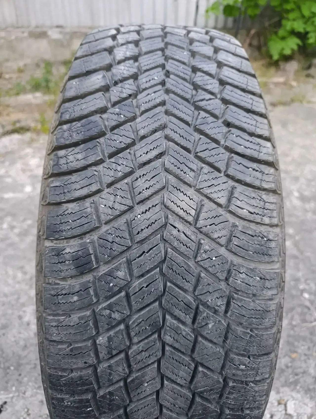 Продам зимние шины Pirelli 215×60 r 17  (одно новое и 4 шт эксплуатировались в течении ...
