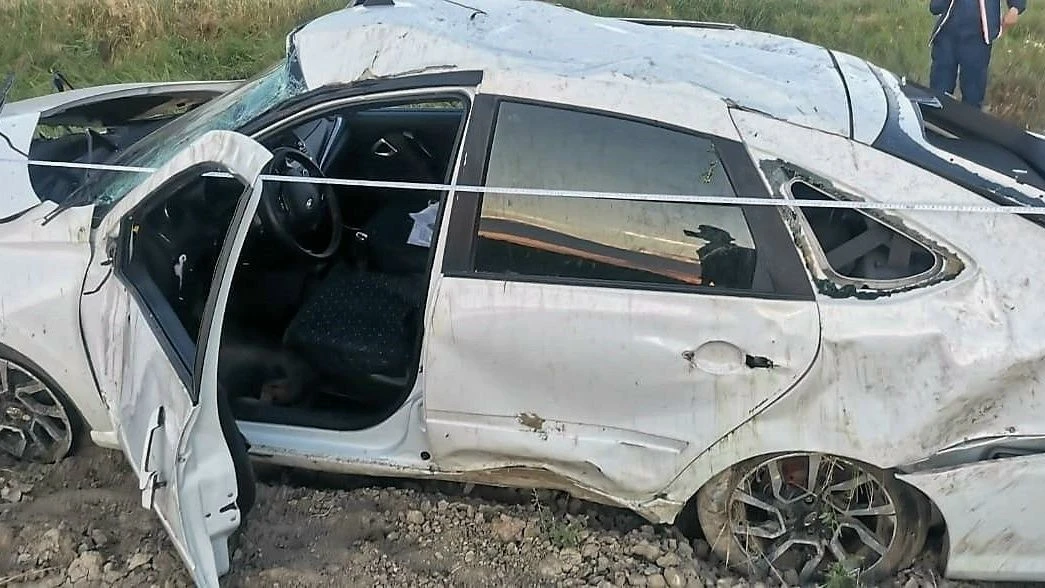 Водитель чуть не погиб в аварии в Левокумском округе

Ночью 14 июня на трассе Кочубей — Нефтекумск —