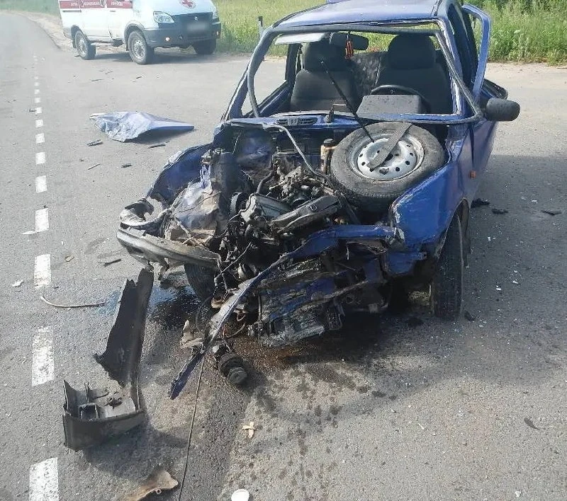 🚑 60-летний мужчина госпитализирован после столкновения двух автомобилей.