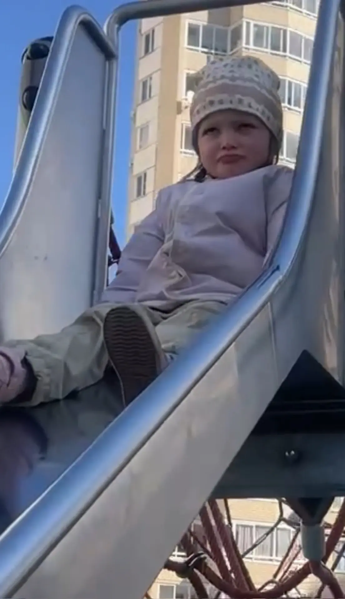 Что такое кризис 3х лет простыми словами…  На все НЕТЬ и ножкой эть 🤣🙈 Не знаю, то ли Агния угарная 