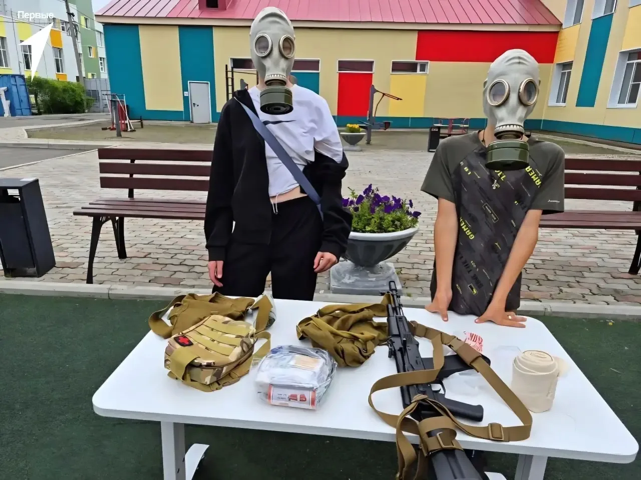 🎯 От стали до азбуки

Сборка автомата Калашникова на скорость: так начался военно-прикладной день у
