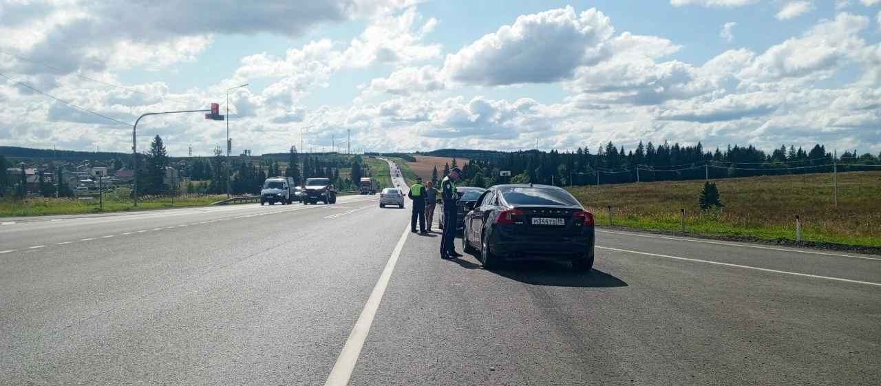 🚘 «Начинающий водитель»: в Малопургинском районе провели профилактический рейд