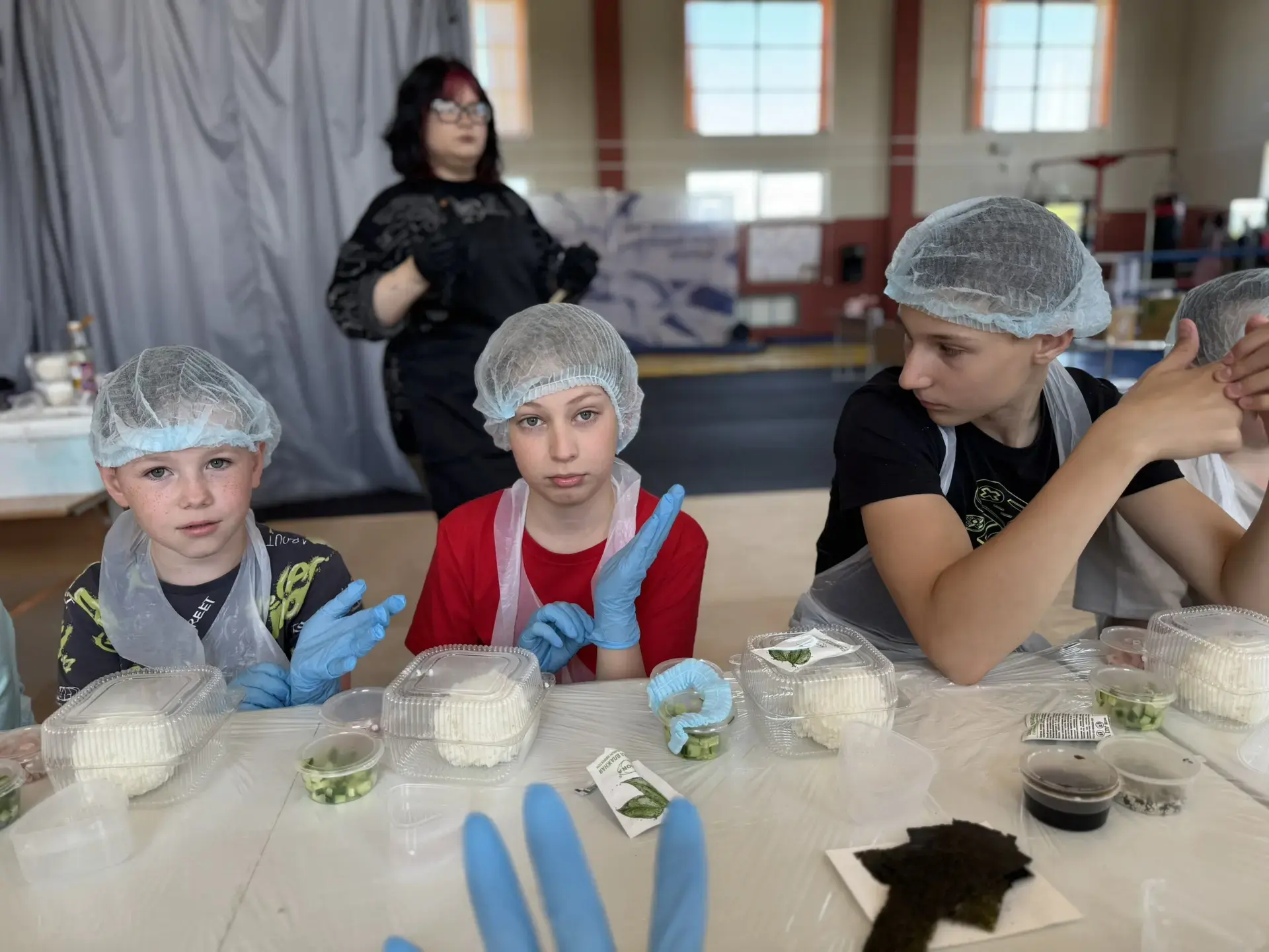📸 Вторник в нашем лагере прошёл под знаком японской кухни.

В этот день ребята попробовали себя в р