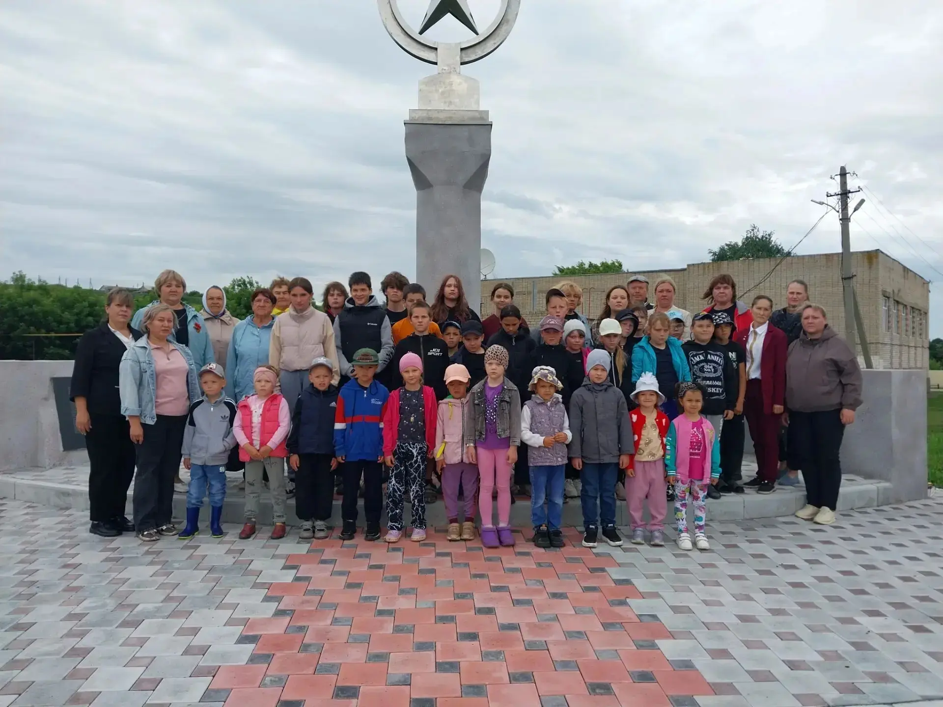 22 июня, в день 85-й годовщины начала Великой Отечественной войны, в пришкольном летнем лагере «Мале