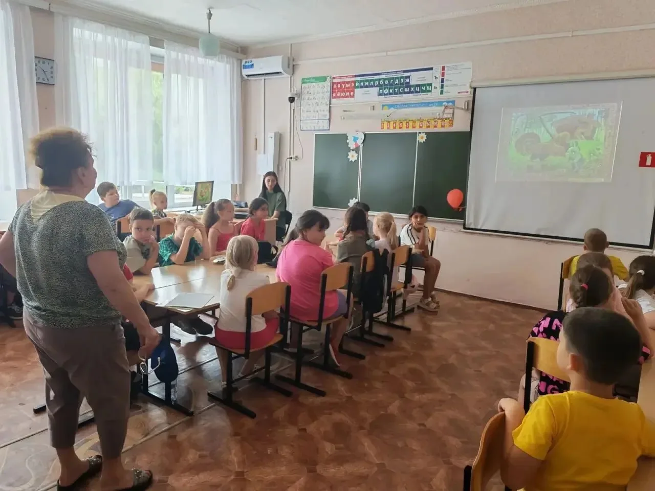 🚀Дни несутся, как ракета в лагере «Планета детства» на базе МАОУ СОШ 10 им.Забары.
В течении дня ре