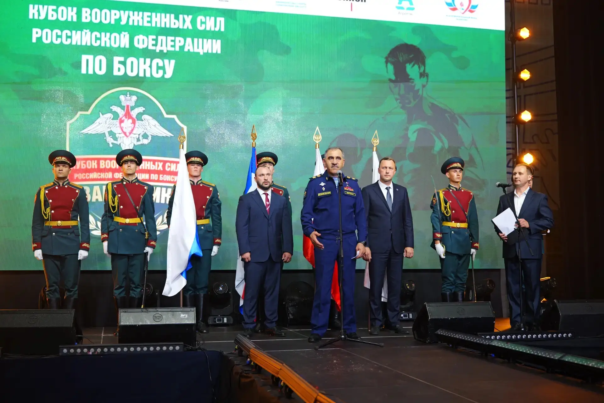 Сегодня в Саратове дан старт Всероссийским соревнованиям по боксу среди мужчин «Кубок В...