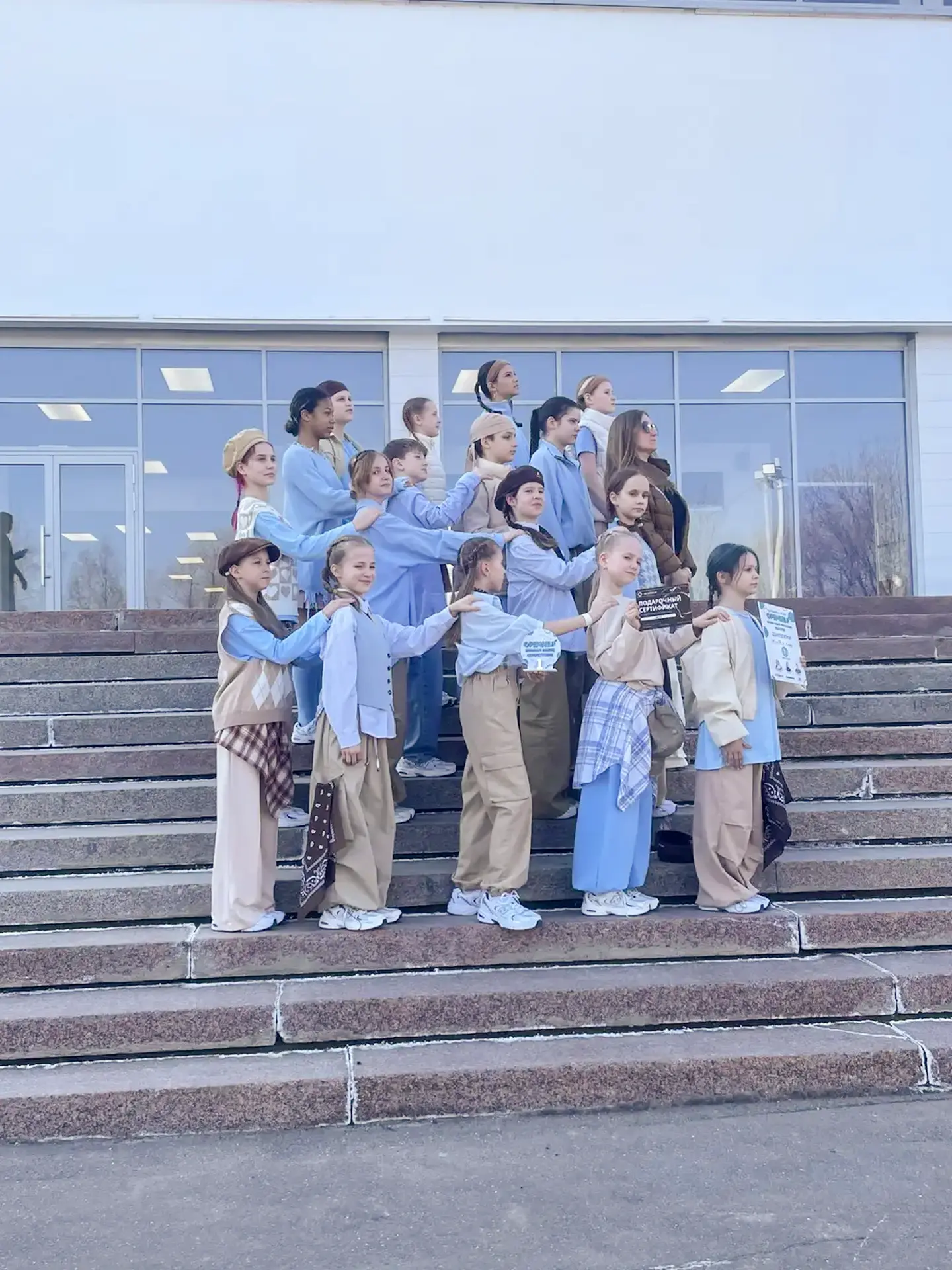 И снова победа! 🎉  📣 Те самые ребята, которые на школьных концертах неизменно становятся украшением 