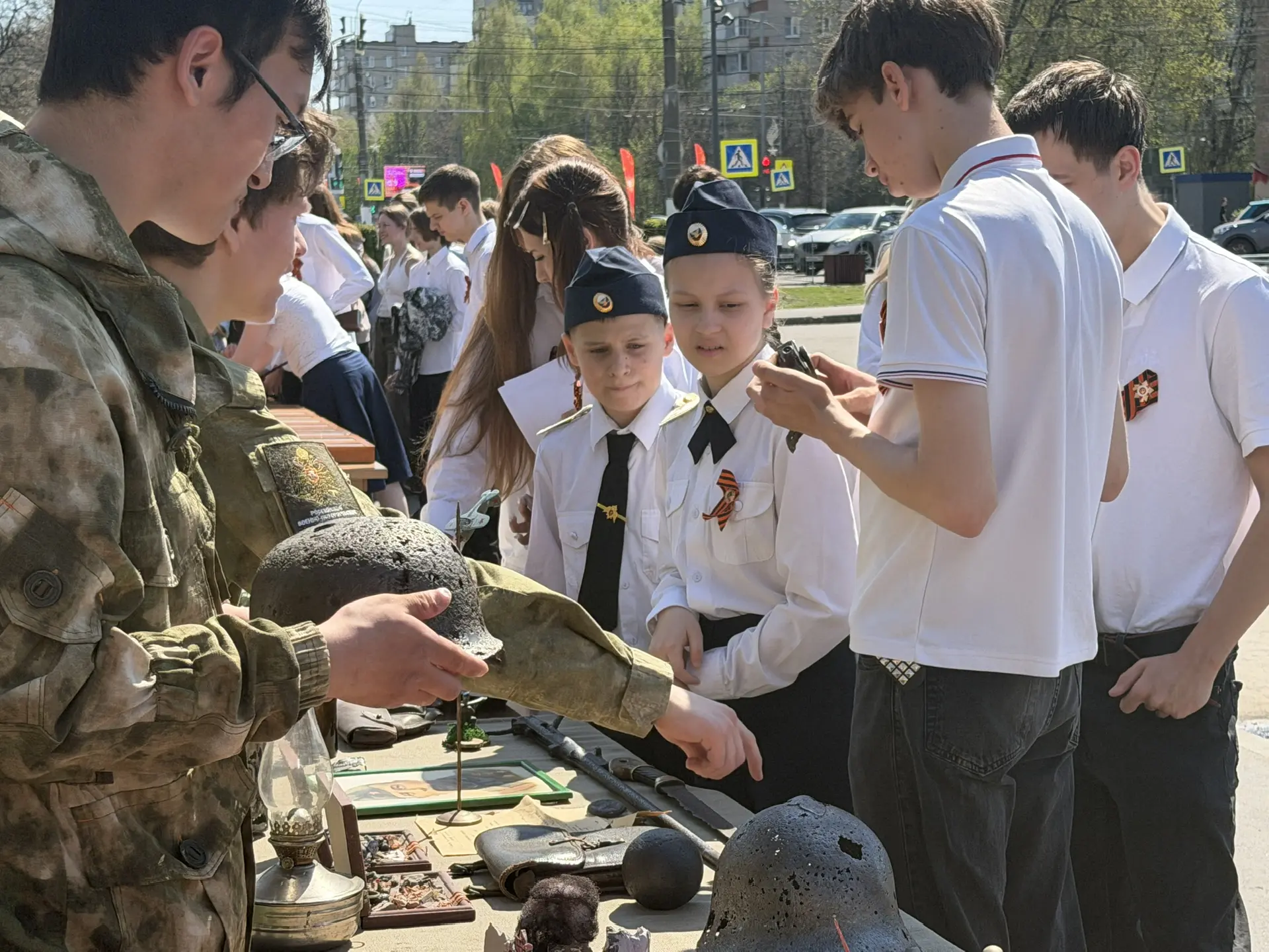 🗂️ Участие кадет МОУ СОШ №18 в городском фестивале «Помню. Горжусь. Помогаю» 🇷🇺  📌 5 мая кадеты 5 и 
