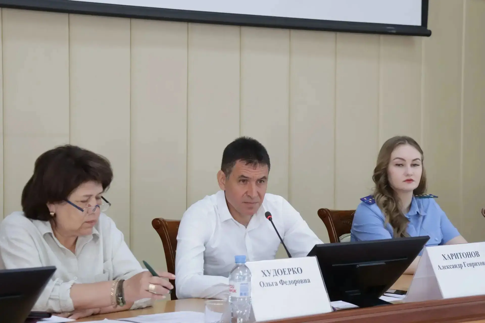 Состоялось расширенное заседание комиссии по делам несовершеннолетних и защите их прав. Вместе со св