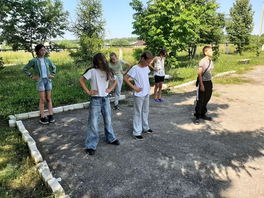 Смена Первых.Время Первых.
Одиннадцатый день Первых

✨Утро началось с торжественной линейки и традиц