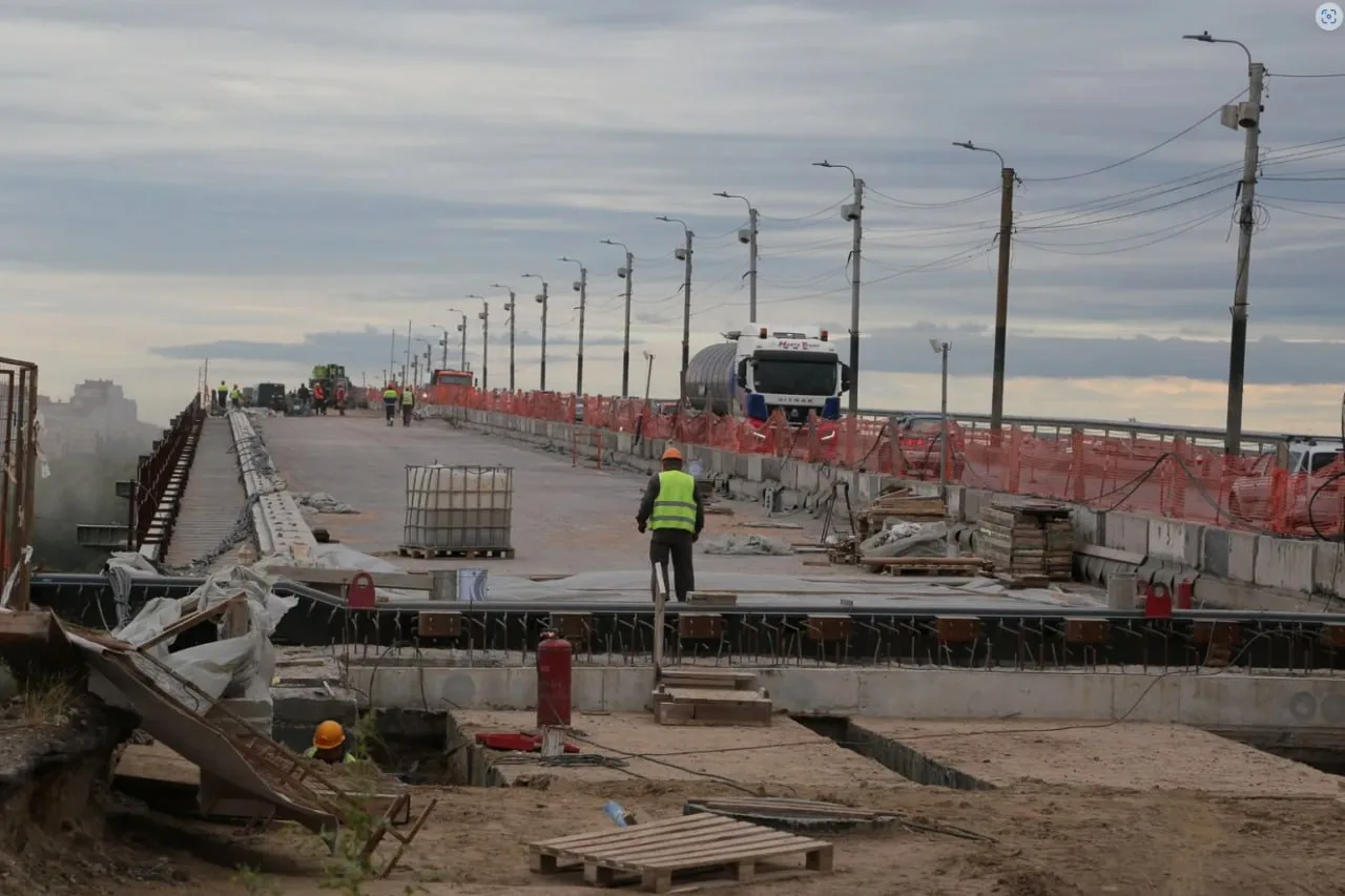 🔊Рабочие хотят полностью перекрыть мост у Телецентра