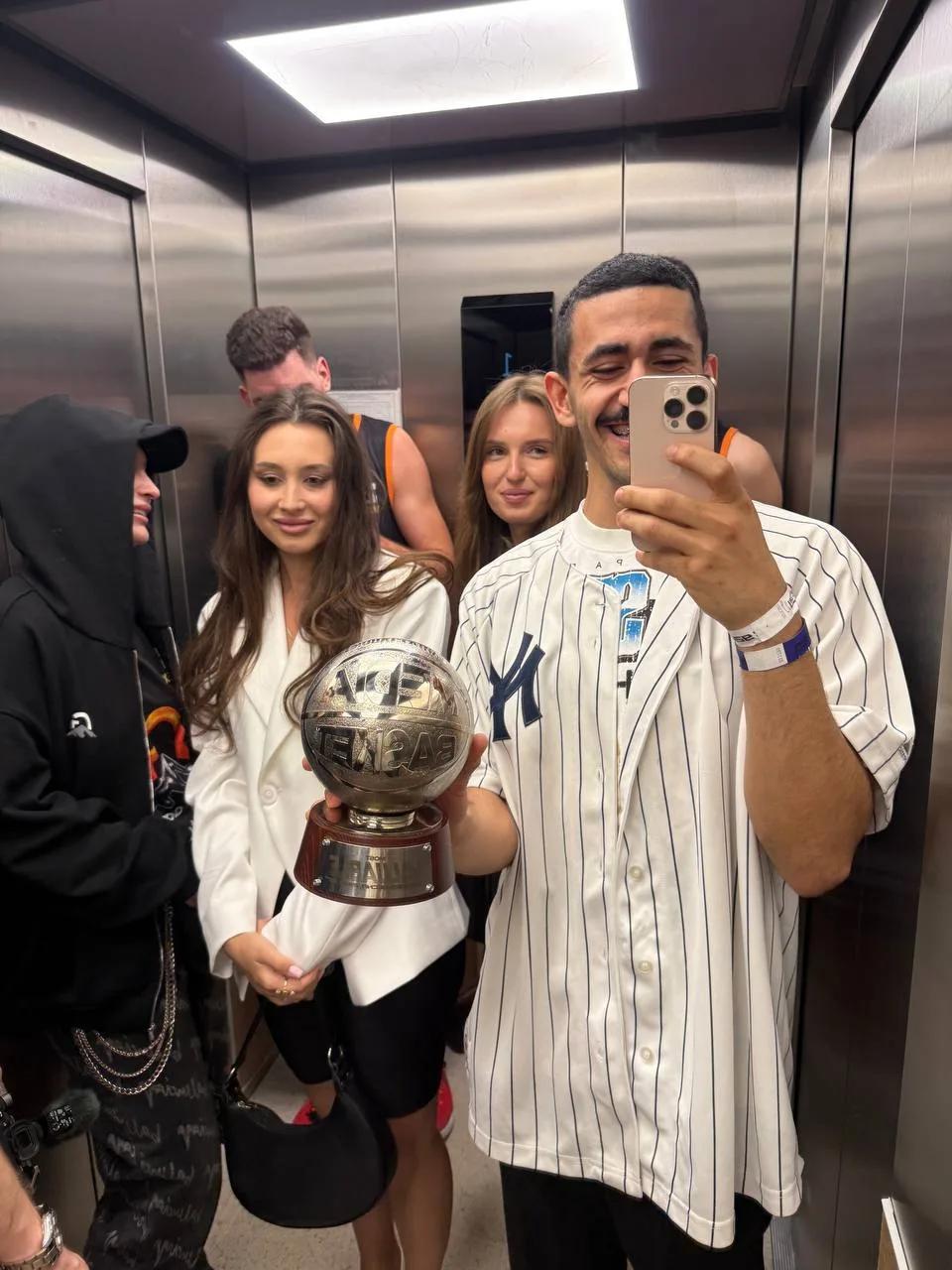🏆🏀