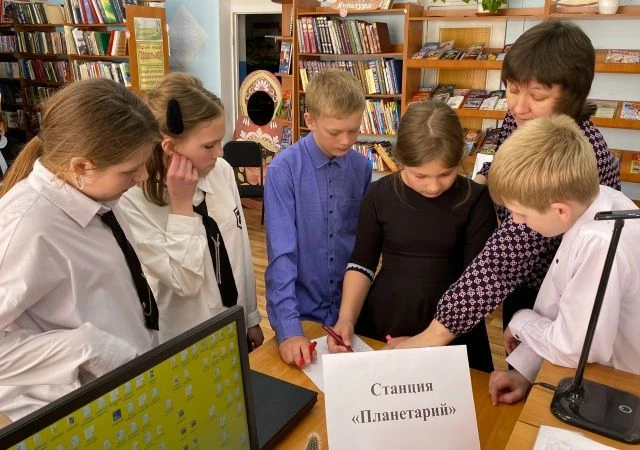 Космический полет в библиотеке с. Истошино! Сегодня шестиклассники Истошинской СОШ не сидели за парт