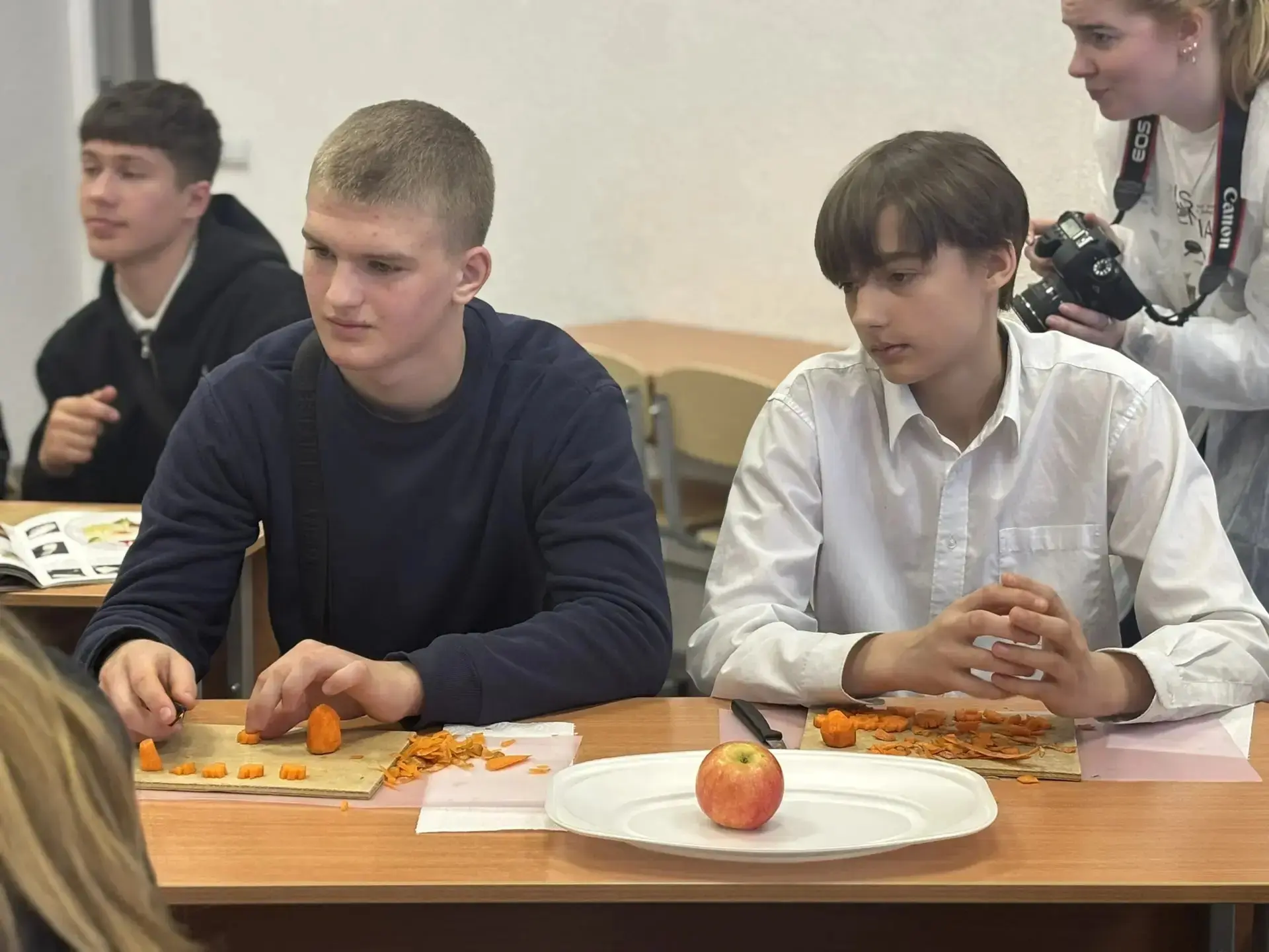 ПРОФЕССИОНАЛЬНАЯ ПРОБА В КМРК ⚓  17 апреля ученики 8-х классов побывали в Калининградском морском ры