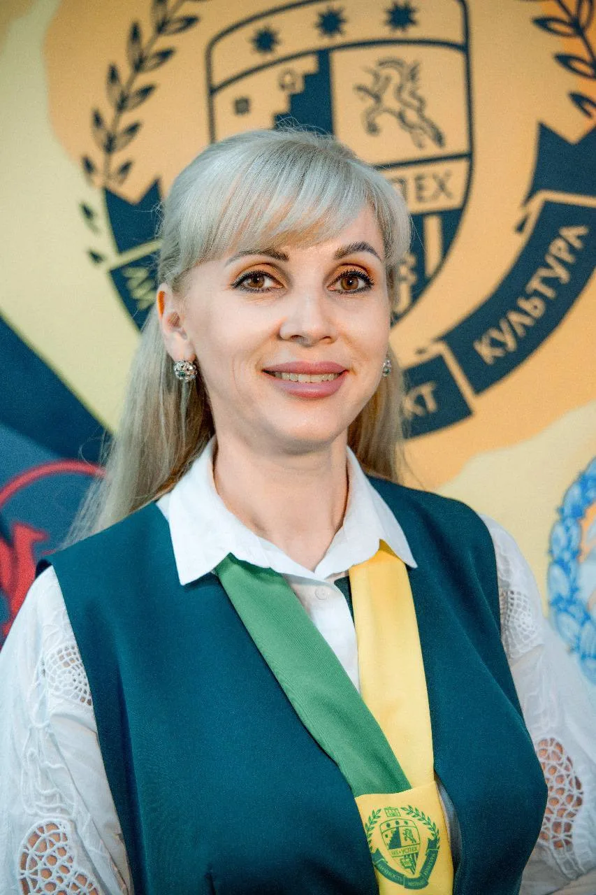 🎂Сегодня мы поздравляем с Днём Рождения Марину Аркадьевну!🌺🌺🌺 Пусть счастье и удача...