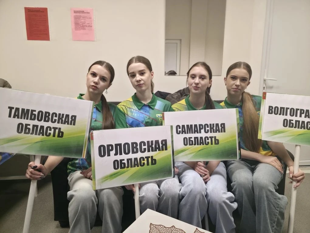 🎉 Волонтёры отряда #ПарусНадежды из Бутурлиновской средней общеобразовательной школы стали частью гр