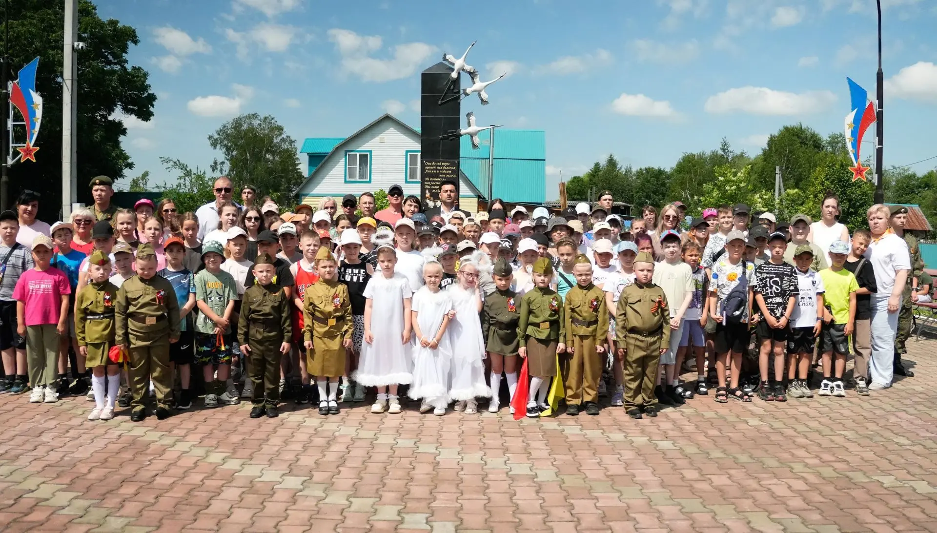 🕯Память, которую не сломить


22 июня 1941 года началась Великая Отечественная война — дата, навсег