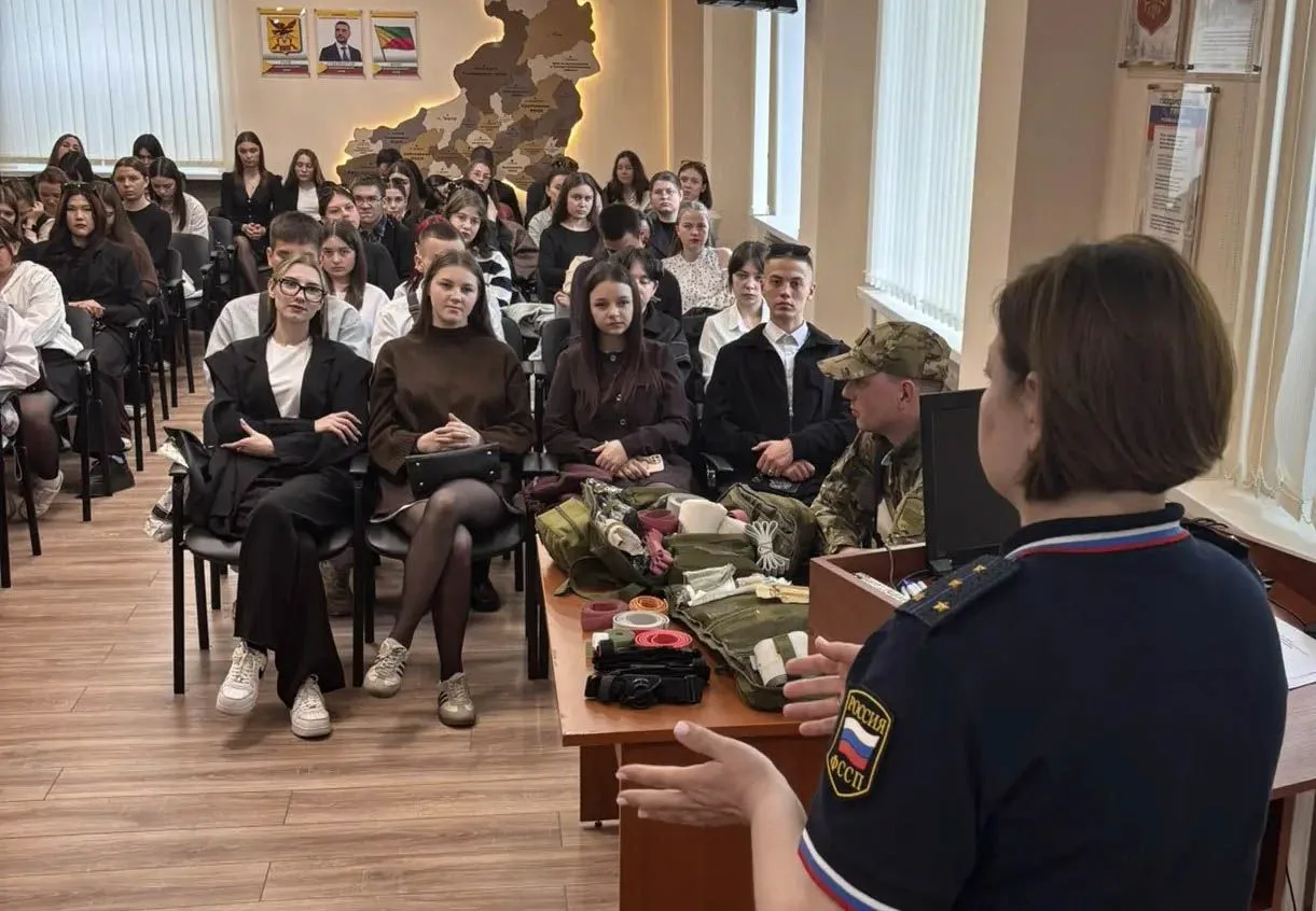 «Билет в будущее»: судебные приставы Забайкалья рассказали студентам о целевом обучении  В УФССП по 