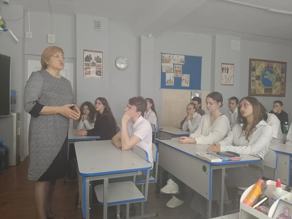 🎓 Как превратить мечту в капитал: 11-классники школы № 7 постигают азы финансовой безопасности  День