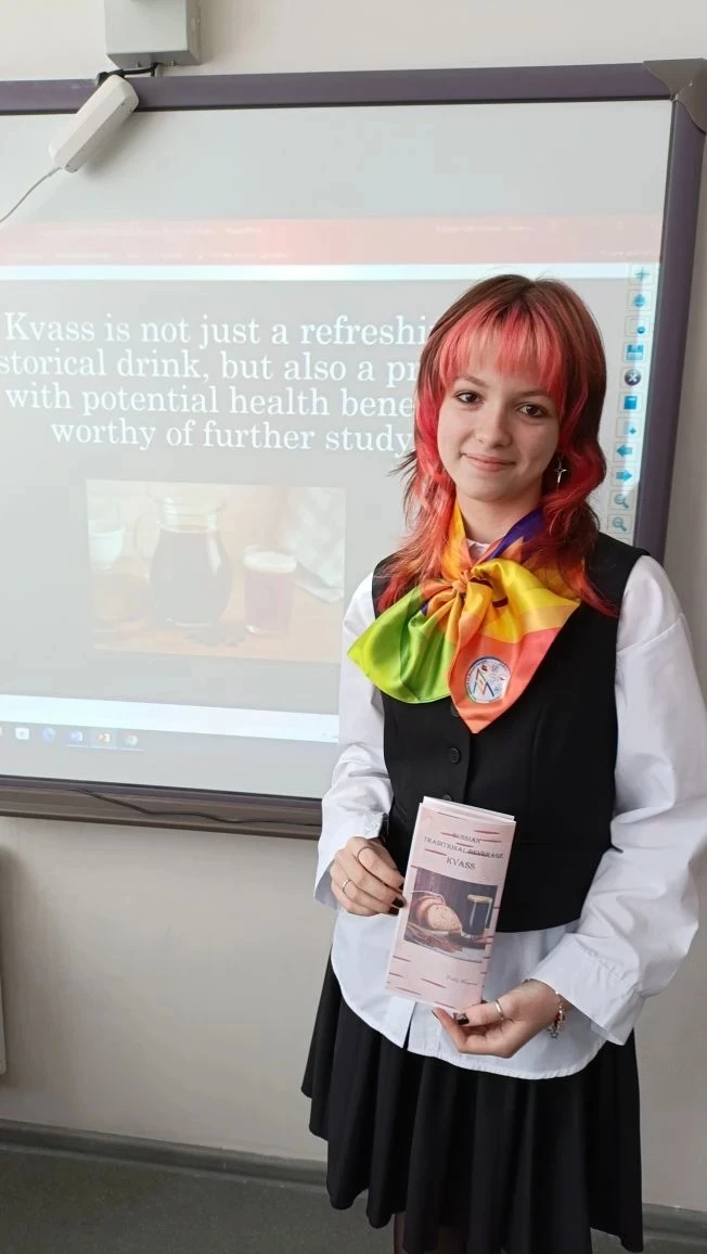 ✨ Гордо аплодируем нашей талантливой ученице 8 В класса и её наставнице, Сениной Елене Сергеевне, за