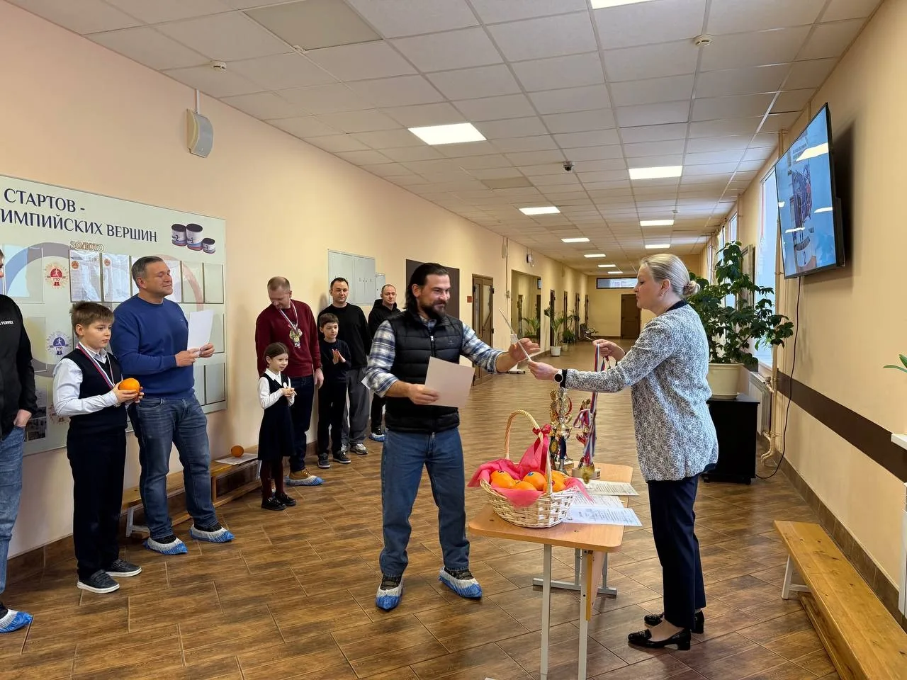 🌟 В тёплой, дружественной обстановке 🏘️ состоялись традиционные школьные состязания спортивного заль