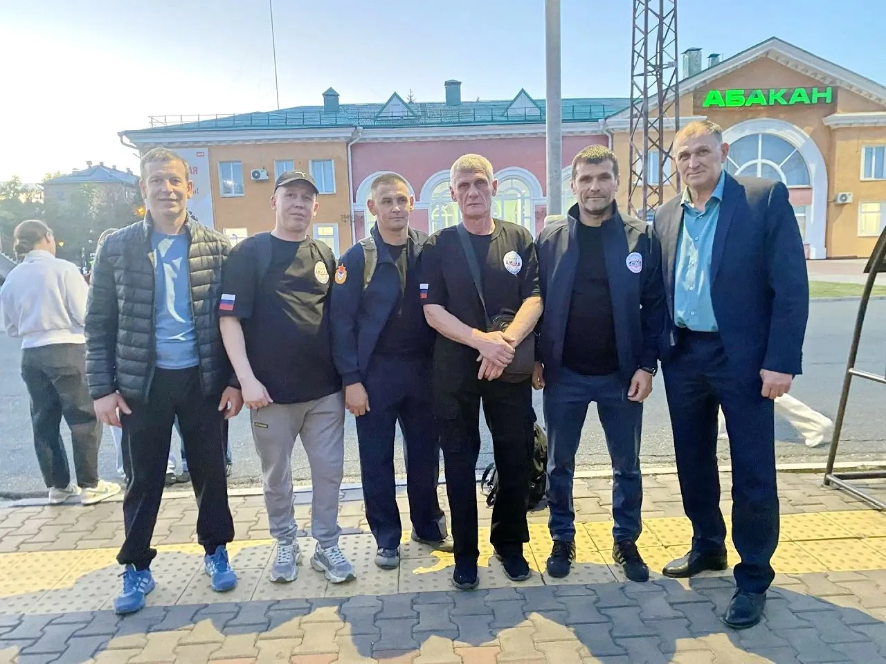 Участники СВО отправляются на соревнования по следж-хоккею в Омск