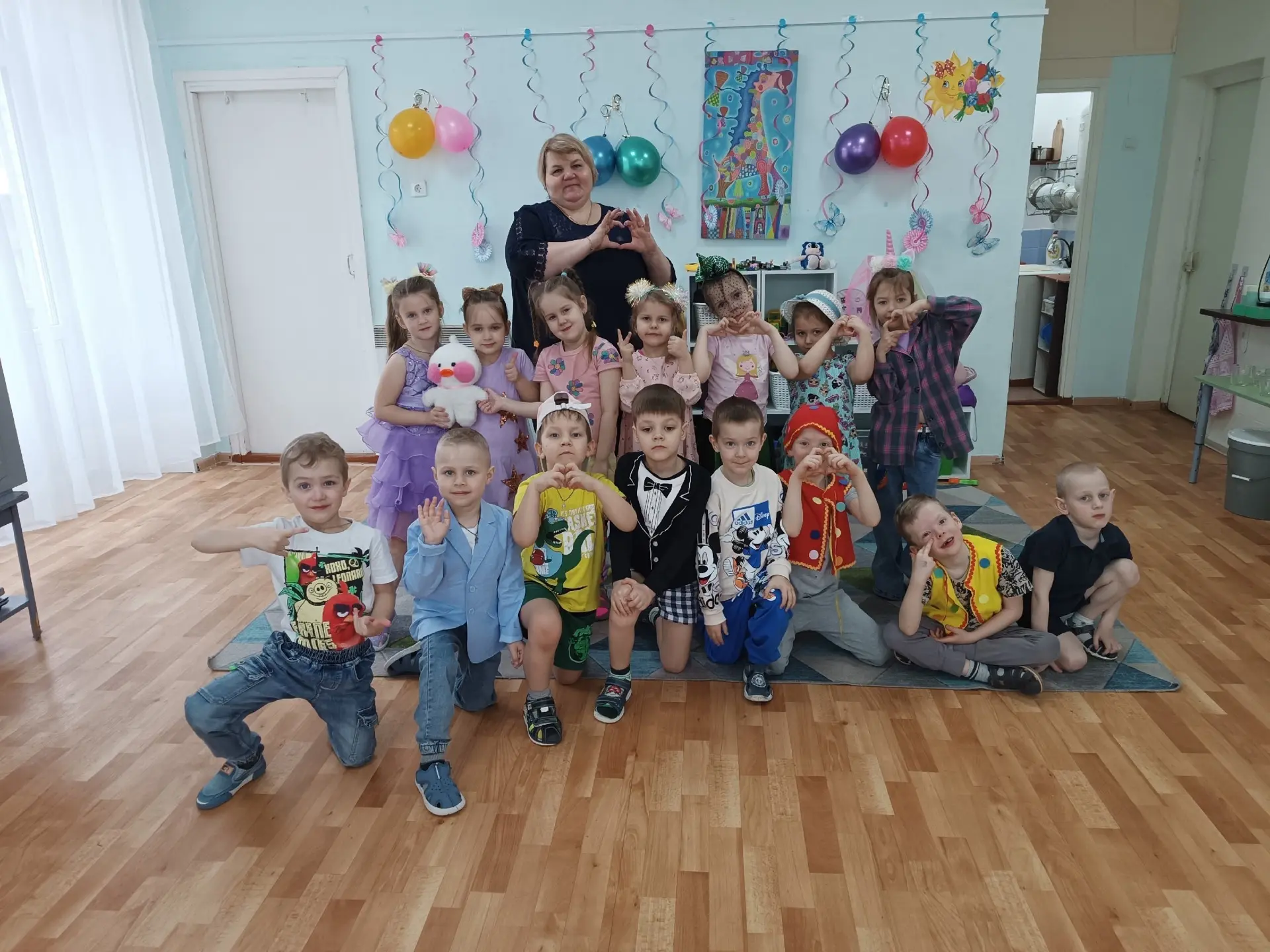 Ура! Сегодня день рождения у самого весёлого места на свете — у нашего детского сада! 🥳